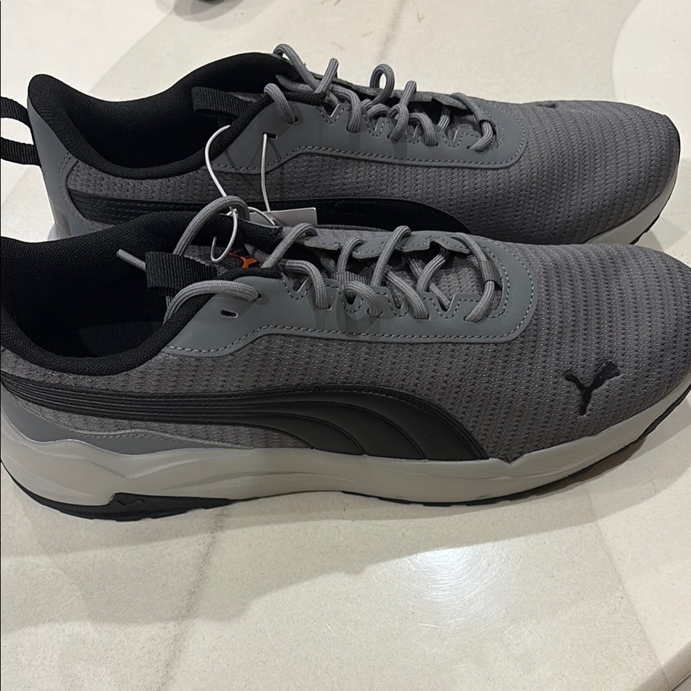 NWT Men’s Puma Gray and Black Sneakers
